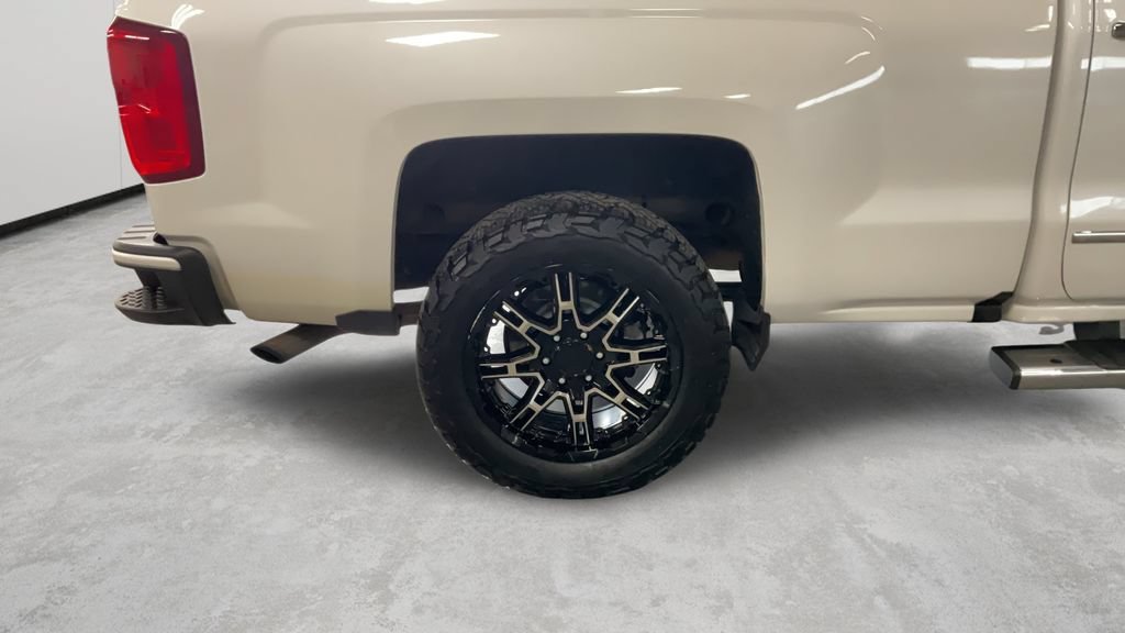 Used 2018 Chevrolet Silverado 1500 High Country AWD/4WD image 45