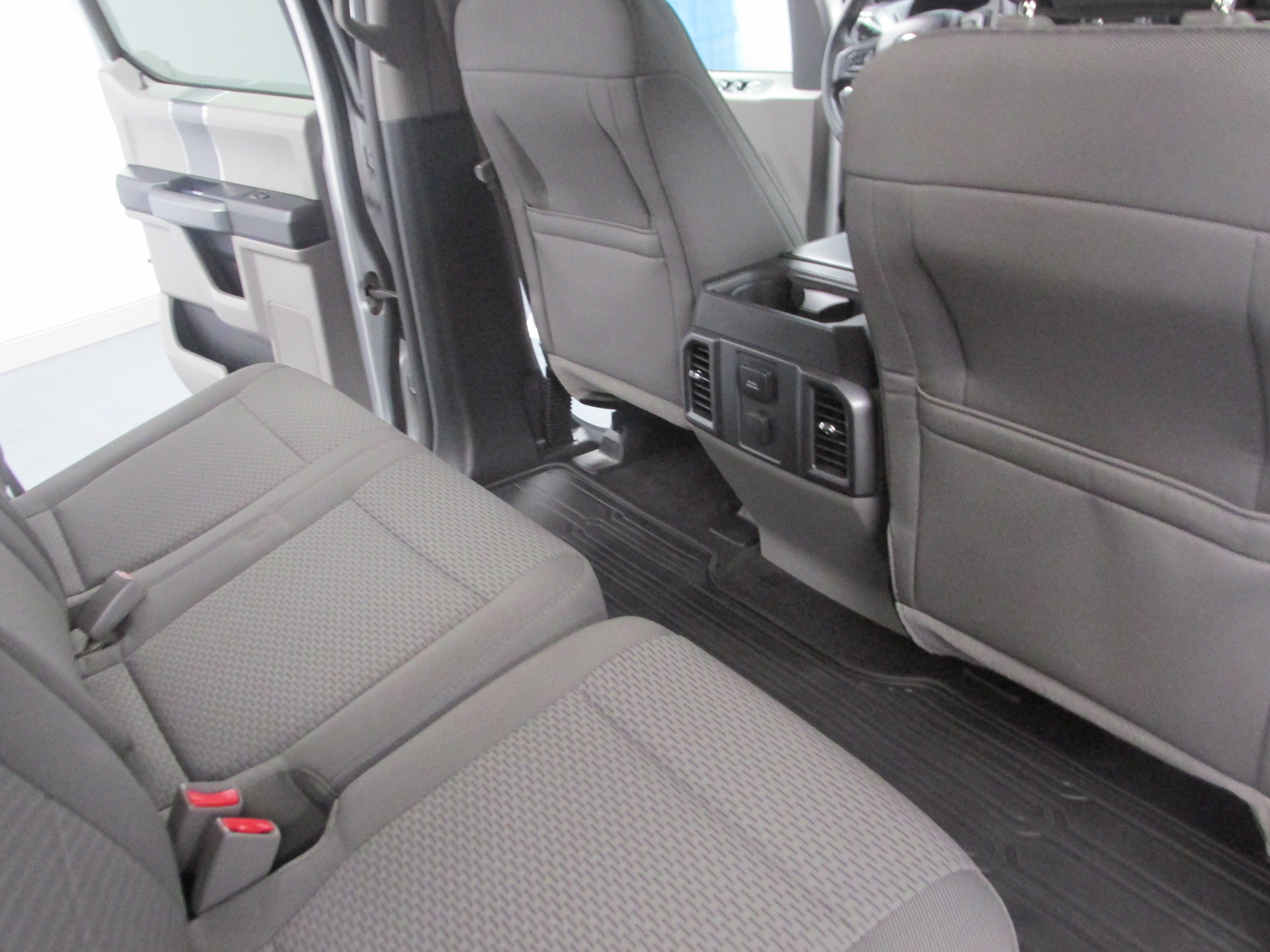 Used 2016 Ford F150 XLT w/ Equipment Group 302A Luxury AWD/4WD image 24