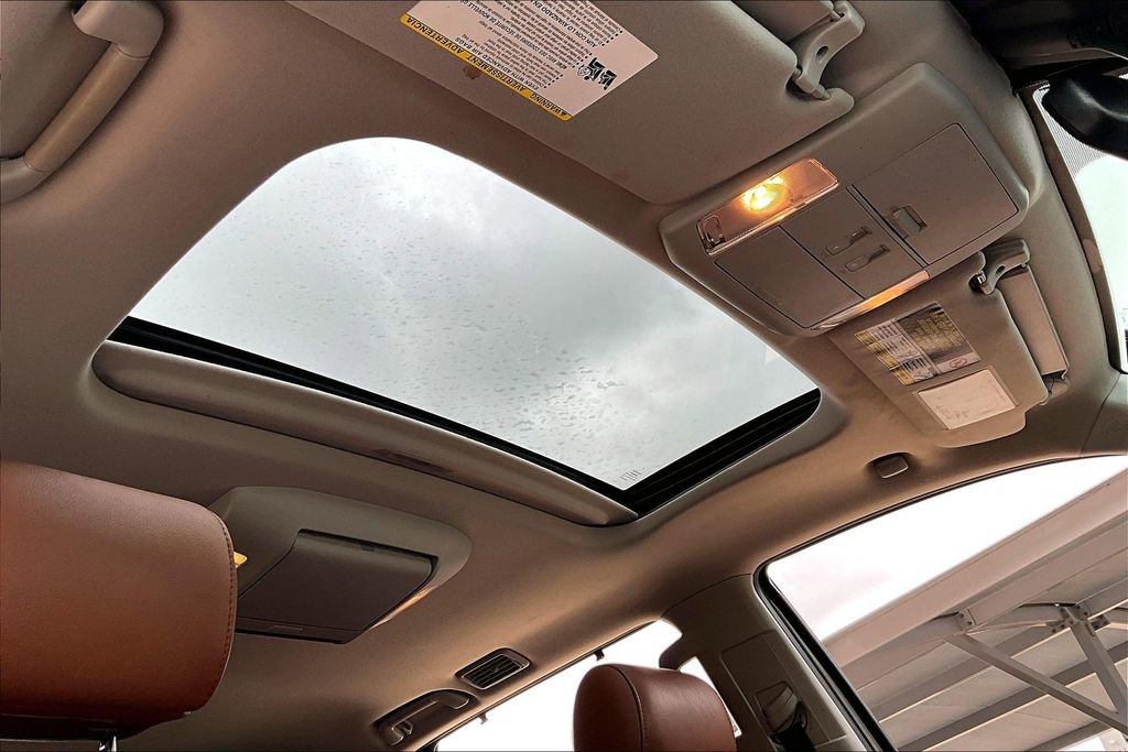 Used 2019 Toyota Sequoia Platinum AWD/4WD image 21