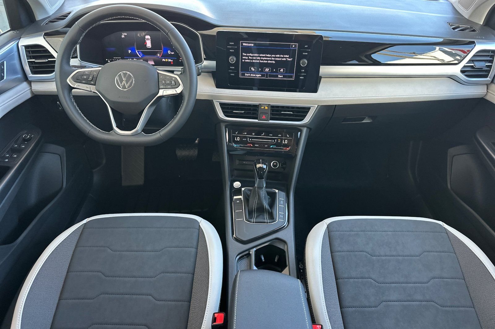 New 2026 Volkswagen Taos SE FWD image 13