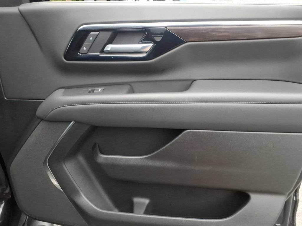 Certified 2025 Chevrolet Tahoe Z71 AWD/4WD image 18