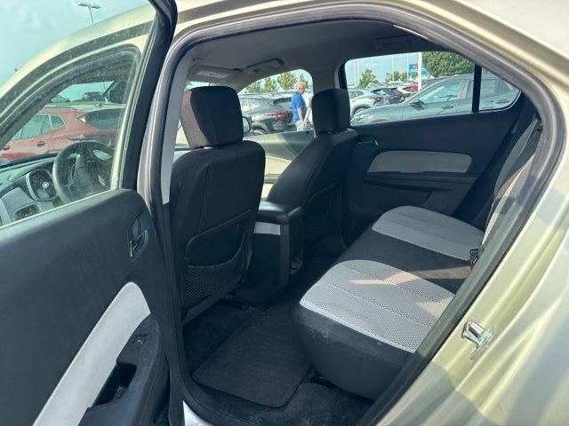 Used 2016 Chevrolet Equinox LS FWD image 12