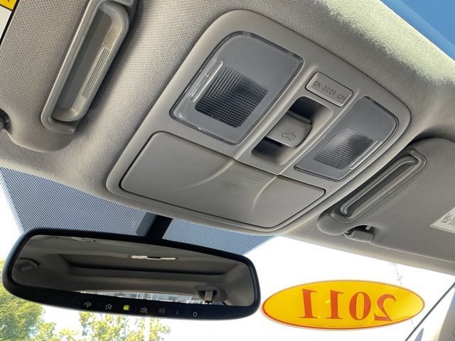 Used 2011 Hyundai Tucson Limited w/ Premium Pkg 3 FWD image 31