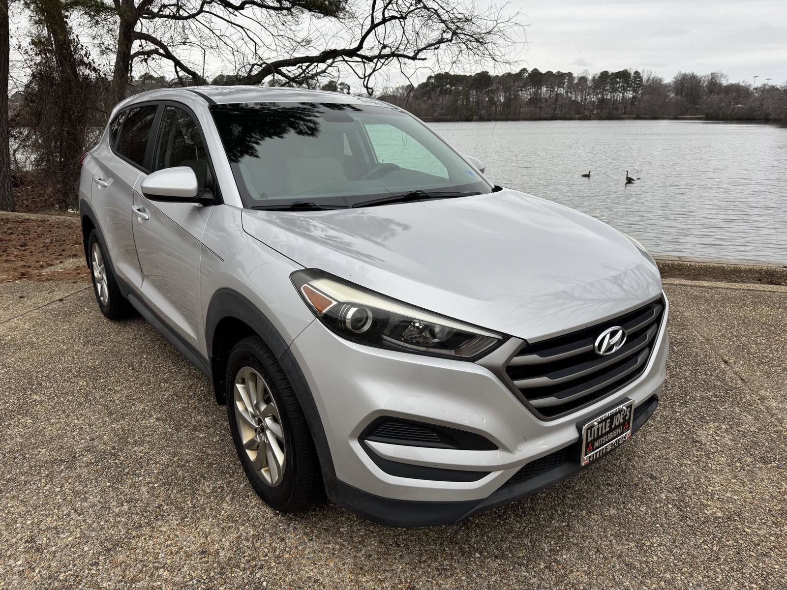 Used 2016 Hyundai Tucson SE image 2
