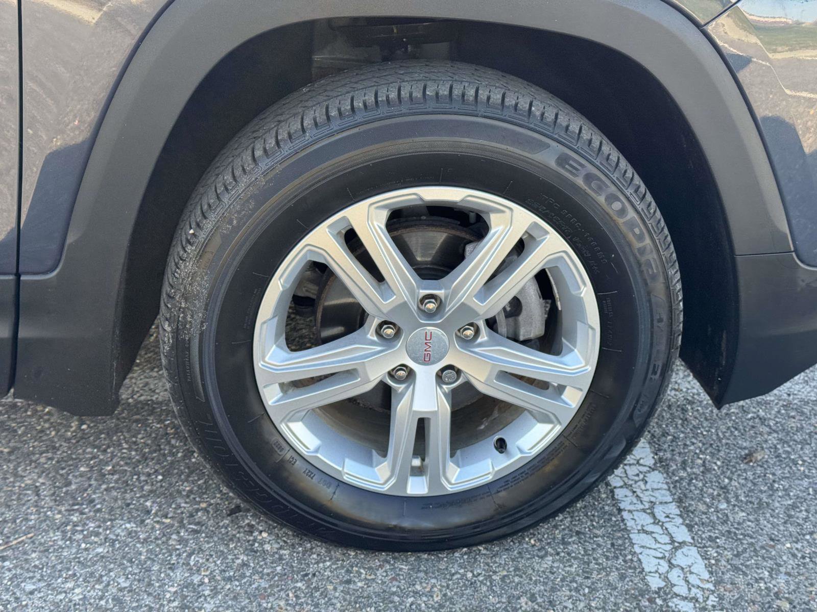 Used 2019 GMC Terrain SLE w/ Driver Convenience Package image 8