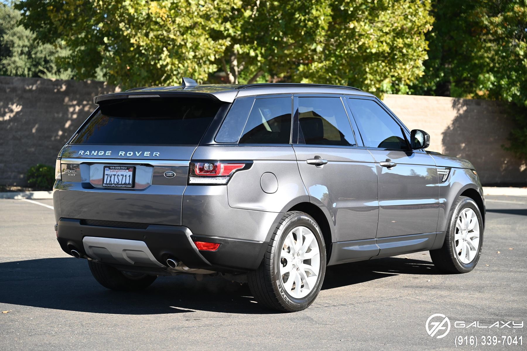 Used 2017 Land Rover Range Rover Sport HSE AWD/4WD image 5