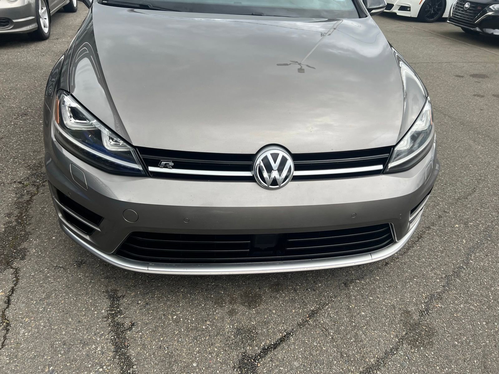 Used 2017 Volkswagen Golf R 4-Door AWD/4WD image 8