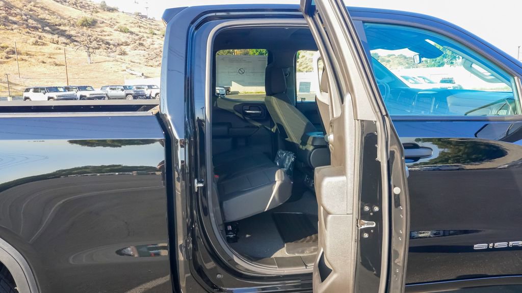 New 2025 GMC Sierra 1500 Pro w/ Graphite Edition image 15