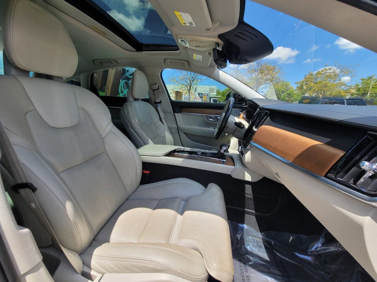 Used 2017 Volvo S90 T5 Inscription w/ Vision Package FWD image 14
