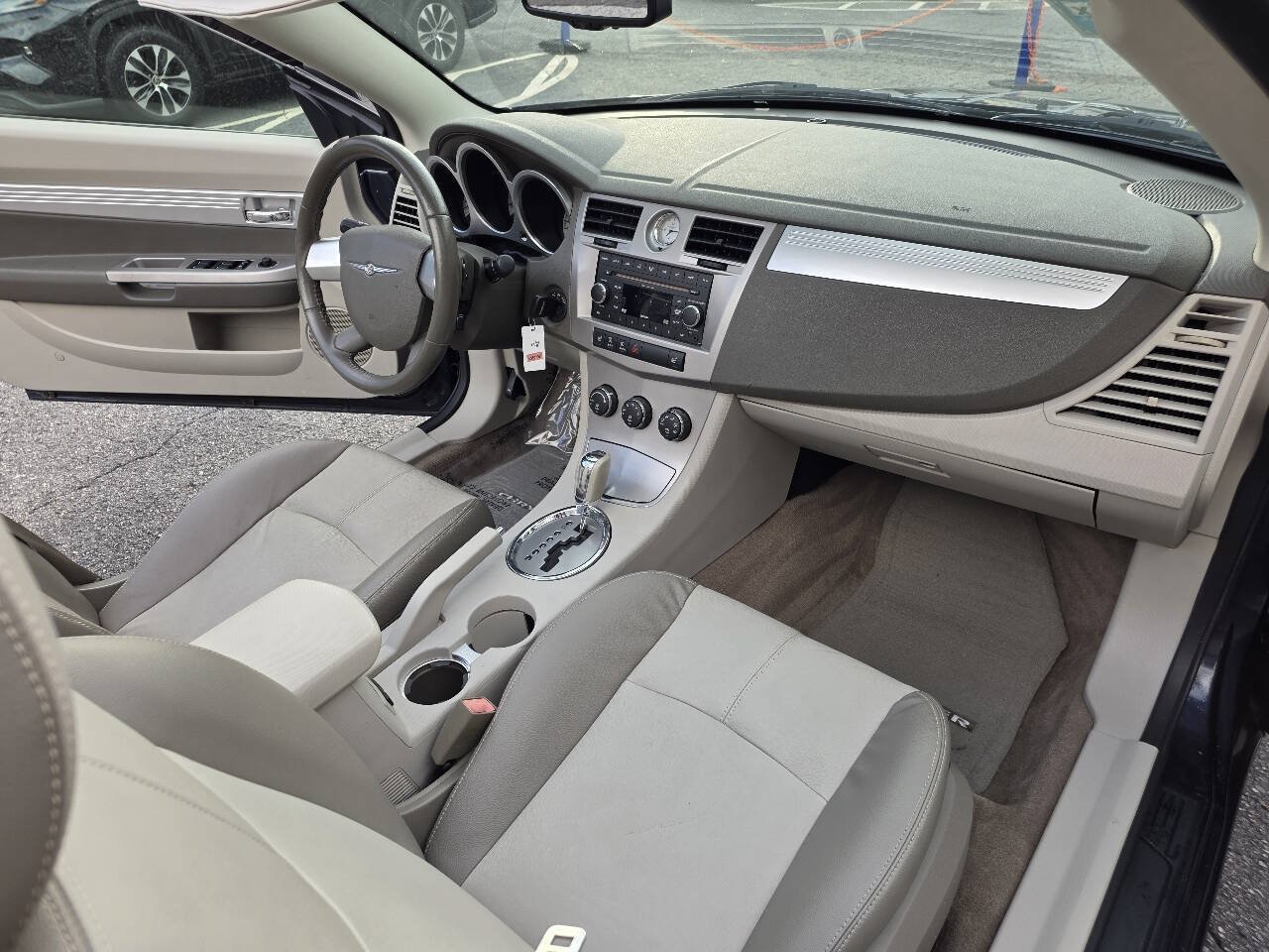 Used 2008 Chrysler Sebring Touring w/ Special Touring Group FWD image 15
