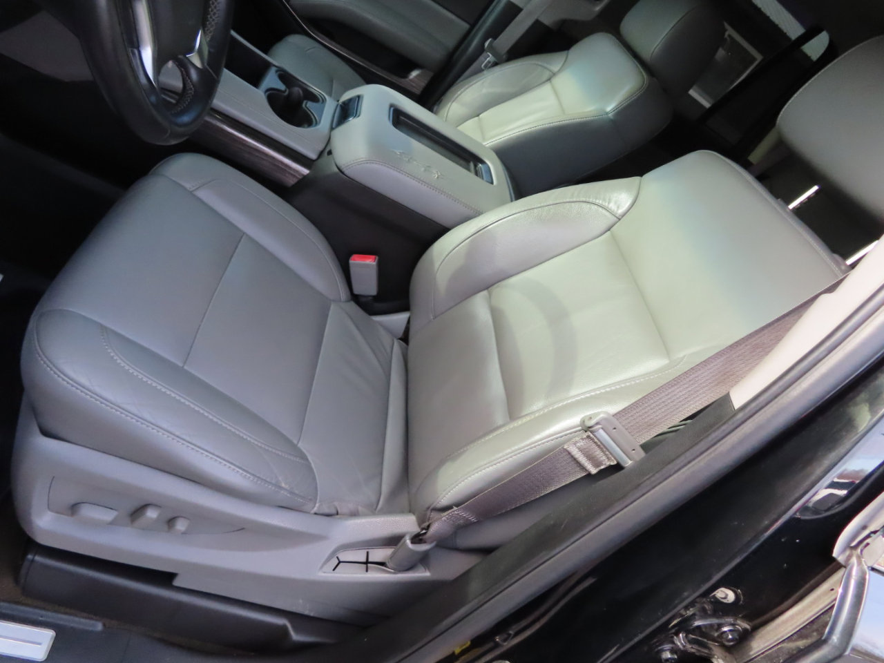 Used 2015 Chevrolet Tahoe LT image 28