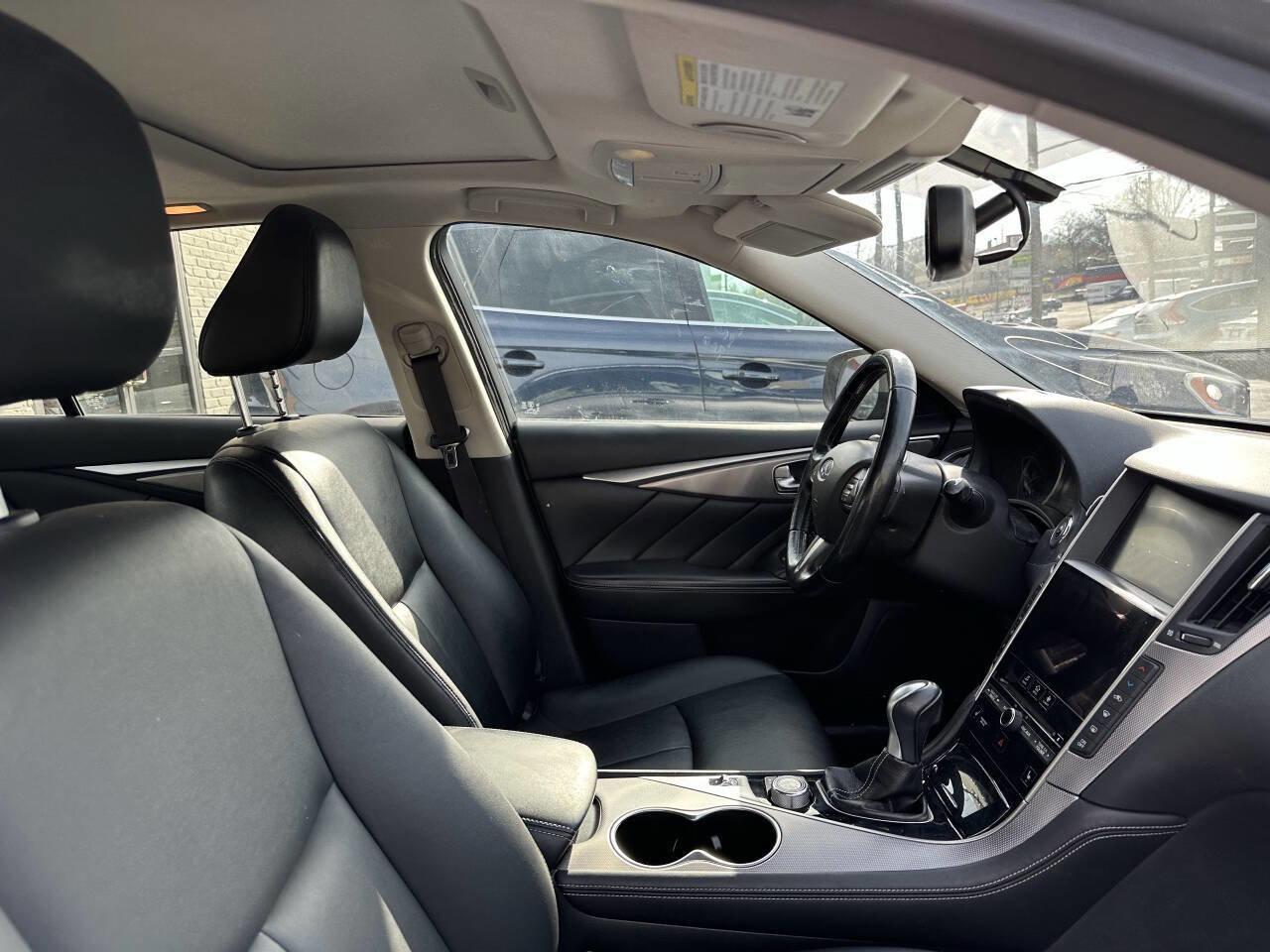 Used 2015 INFINITI Q50 Premium w/ Navigation Package image 27