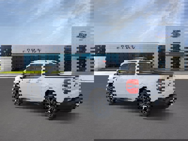 New 2026 Ford Maverick Lariat image 4