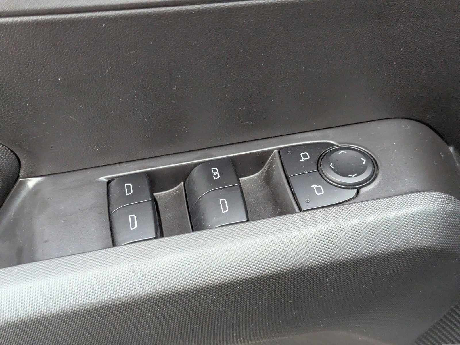 Used 2025 Chevrolet Colorado Trail Boss image 25