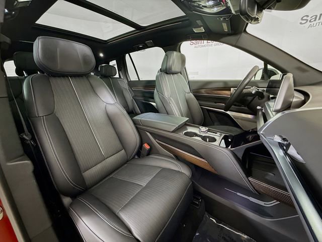 Used 2026 Cadillac Vistiq Sport w/ LPO, Floor Liner Package image 34