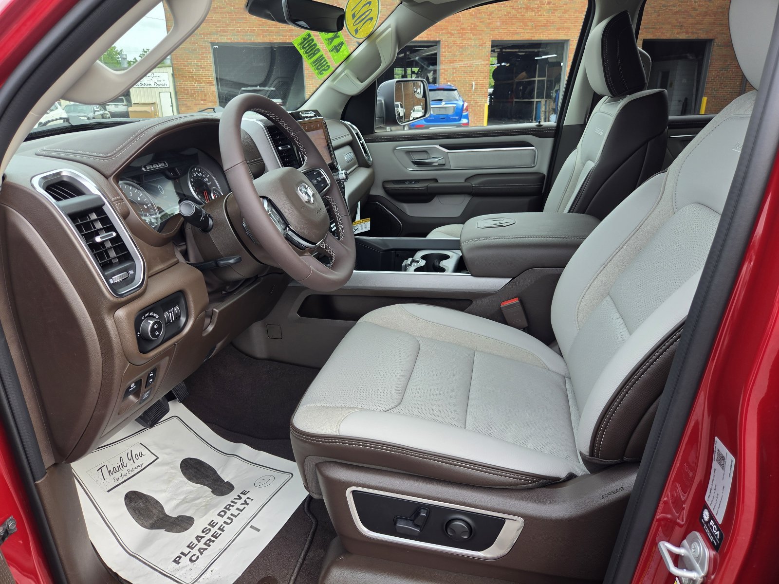 New 2027 RAM 1500 Laramie w/ Laramie Preferred Package AWD/4WD image 10