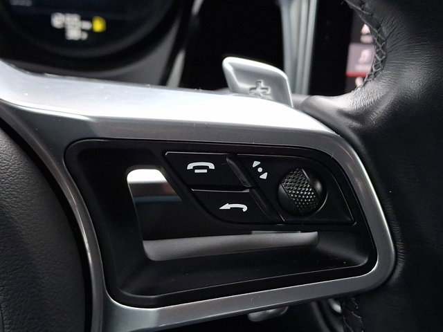 Used 2021 Porsche Macan image 24