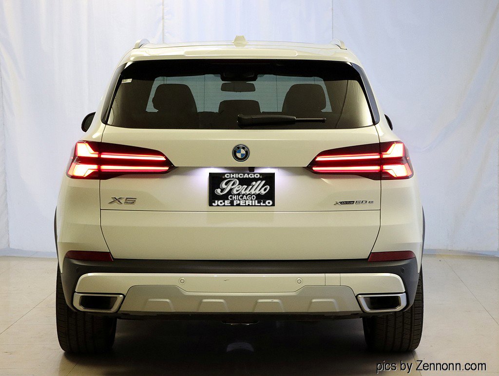 Used 2026 BMW X5 xDrive50e w/ Climate Comfort Package image 7