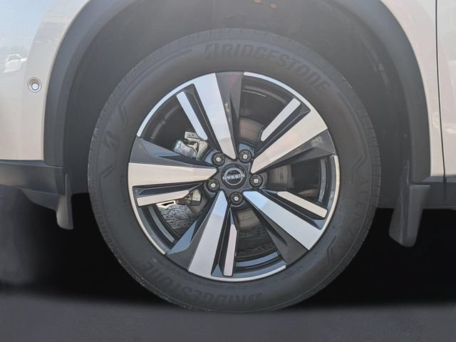 Certified 2023 Nissan Rogue Platinum w/ Platinum Premium Package AWD/4WD image 11