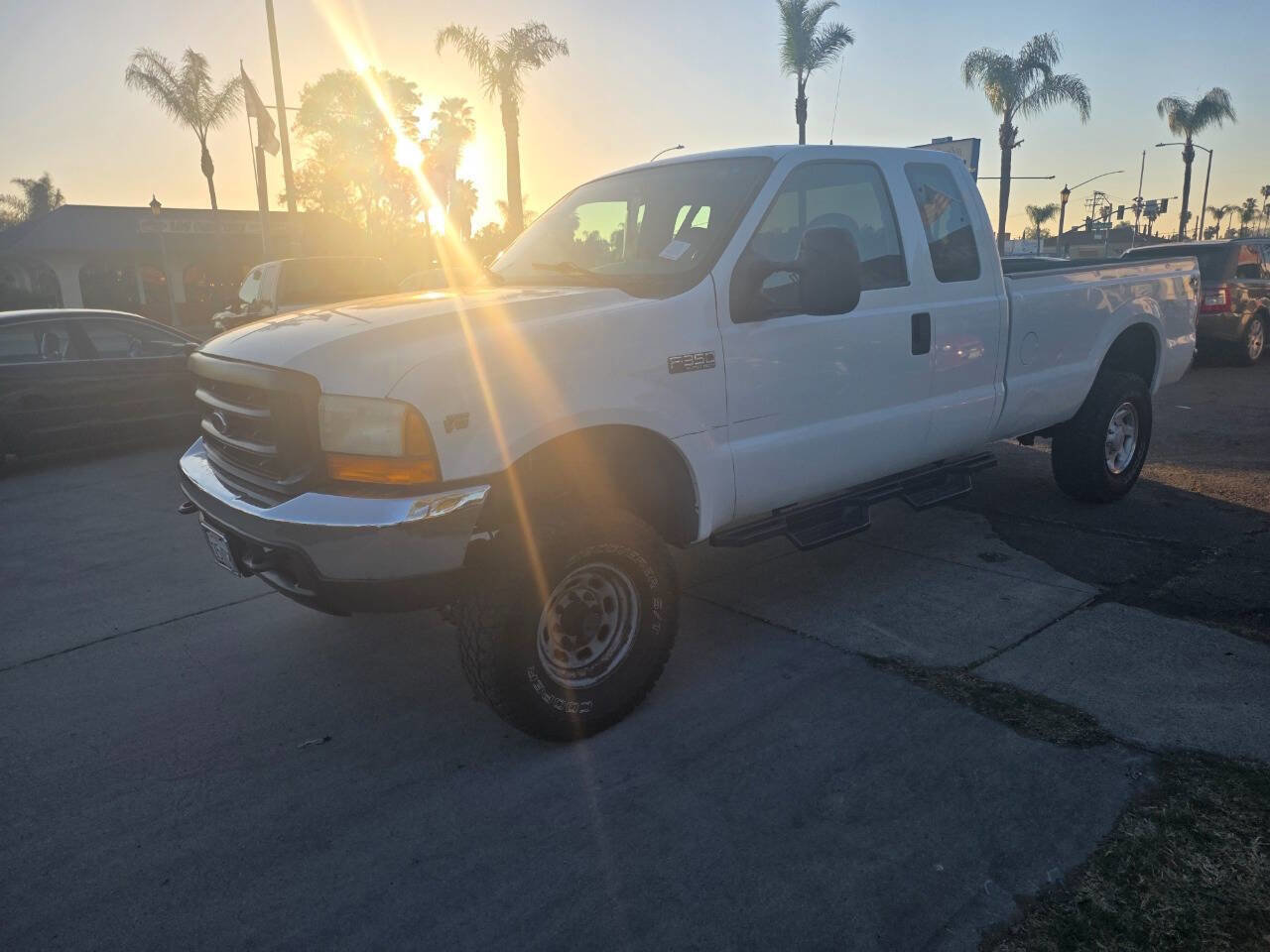 Used 2000 Ford F350 XL image 3