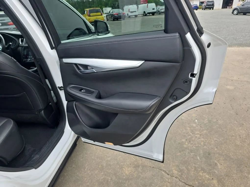 Used 2019 INFINITI QX50 Luxe FWD image 45