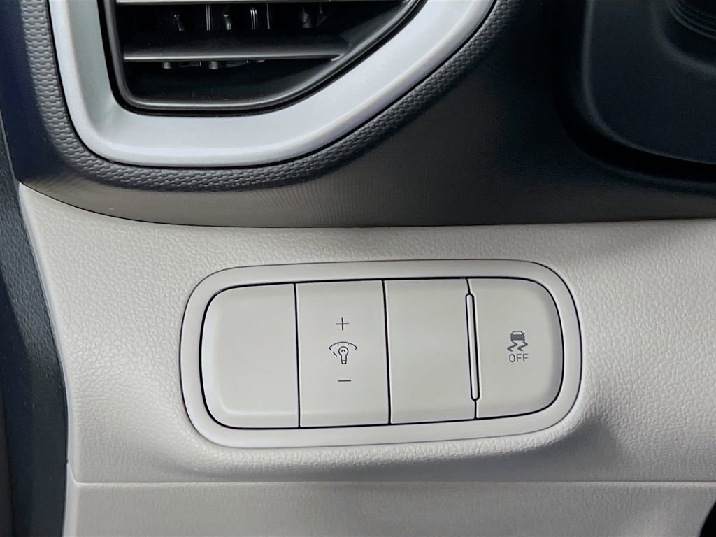 New 2026 Hyundai Venue SEL image 9