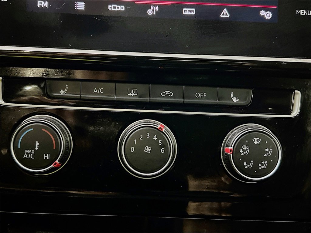 Used 2021 Volkswagen GTI SE image 17