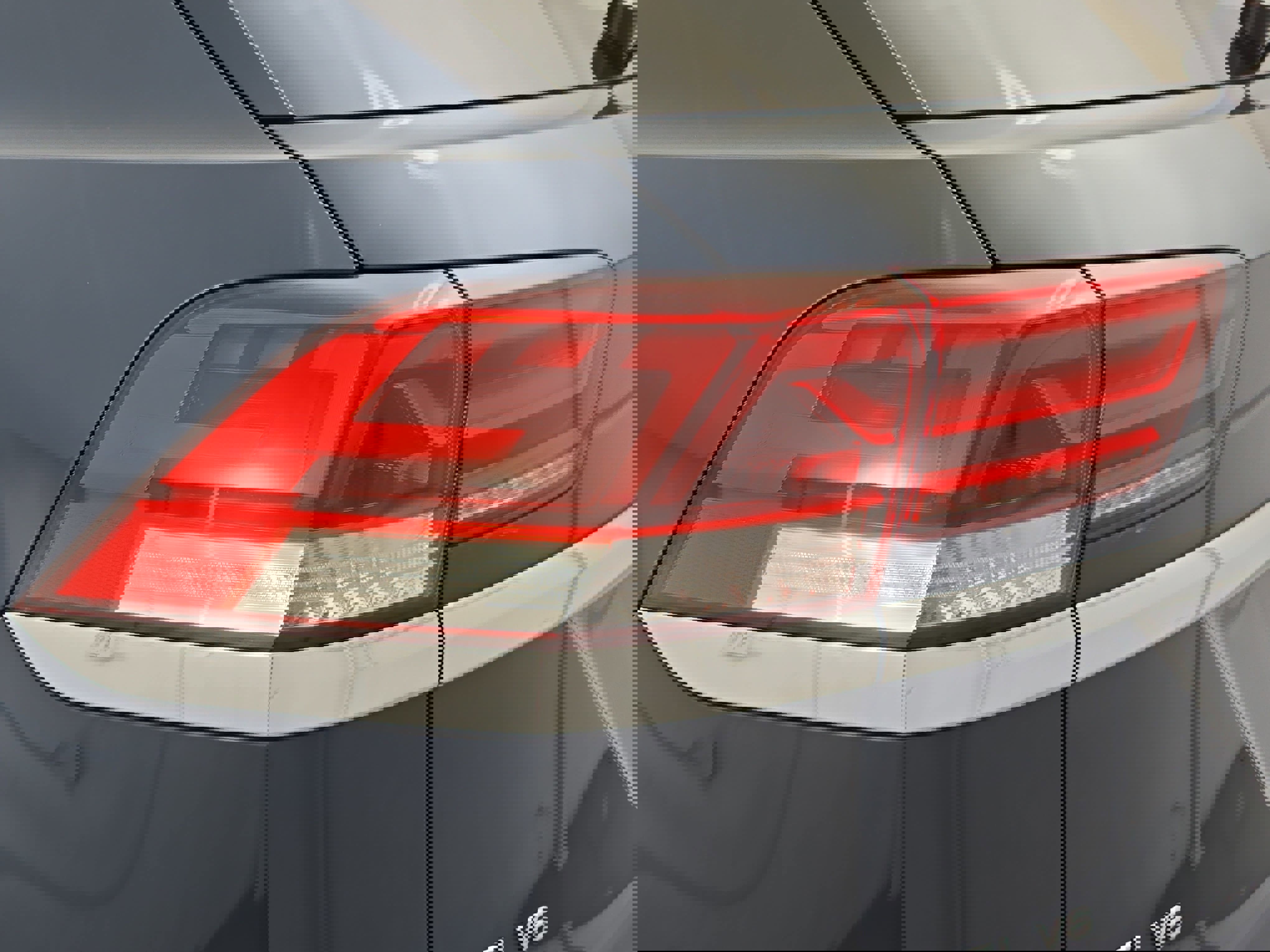 Used 2023 Volkswagen Atlas Cross Sport SEL image 35