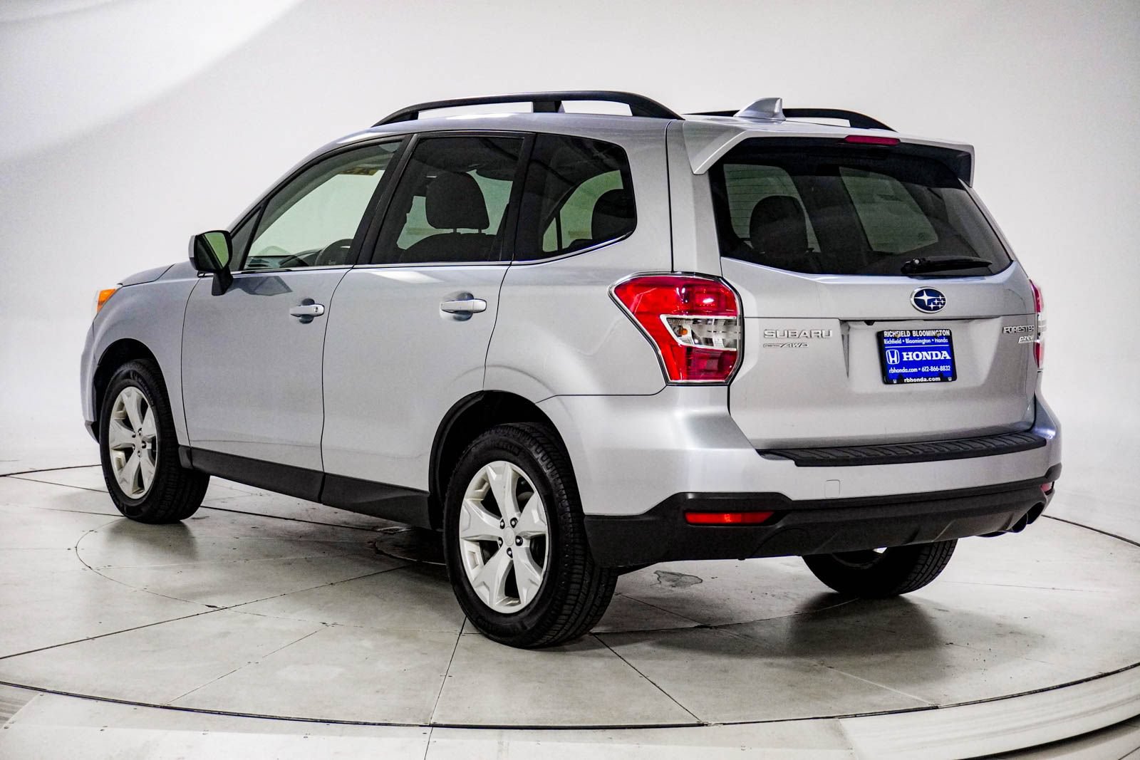 Used 2016 Subaru Forester 2.5i Limited w/ Popular Package #2 AWD/4WD image 6