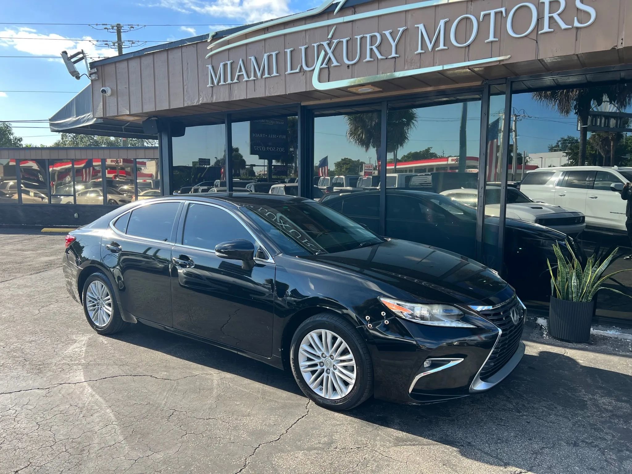 Used 2016 Lexus ES 350 image 3