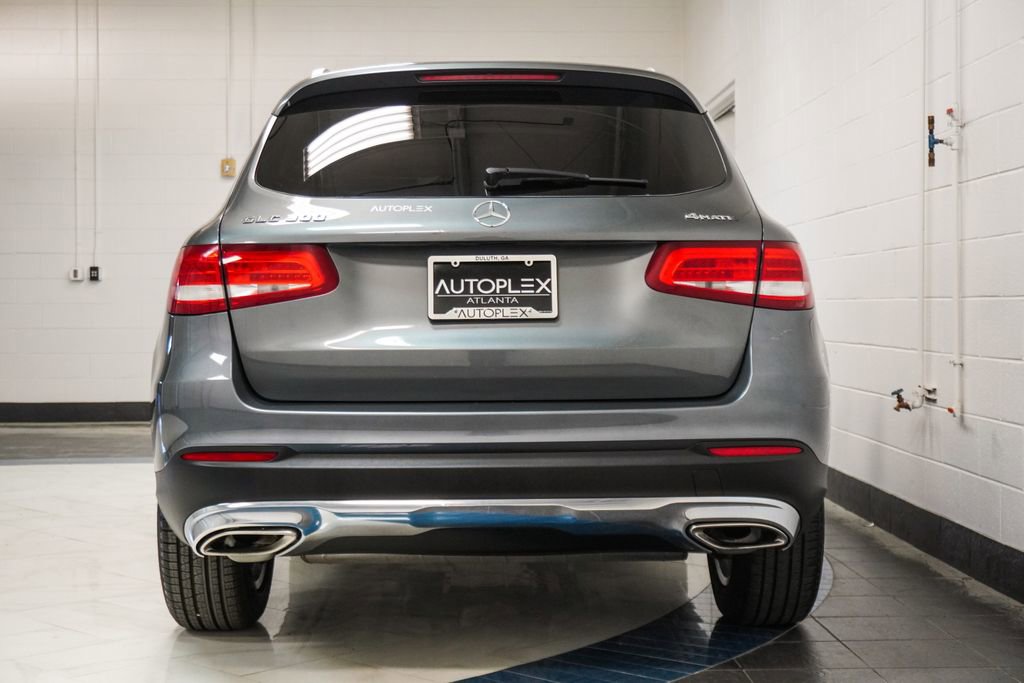 Used 2018 Mercedes-Benz GLC 300 4MATIC w/ Premium Package image 38