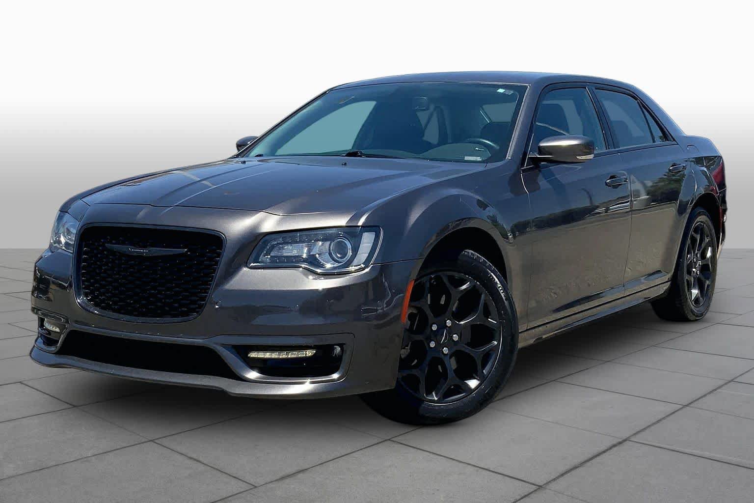 Used 2022 Chrysler 300 Touring L w/ Popular Equipment Group AWD/4WD image 1