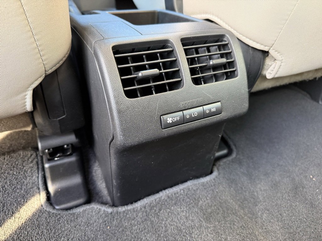 Used 2013 MAZDA MAZDA5 Sport image 29