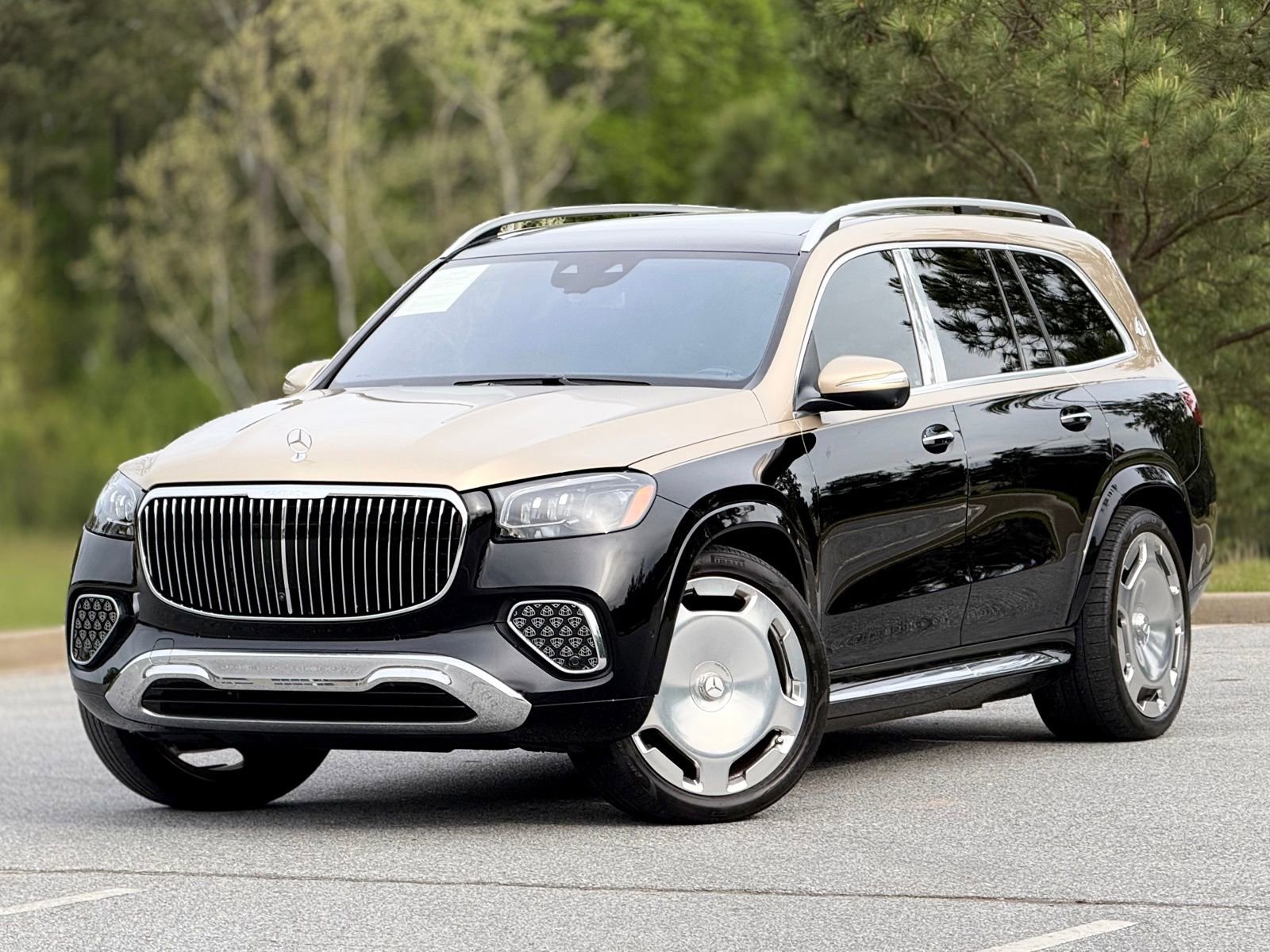 Used 2024 Mercedes-Benz Maybach GLS 600 4MATIC image 8