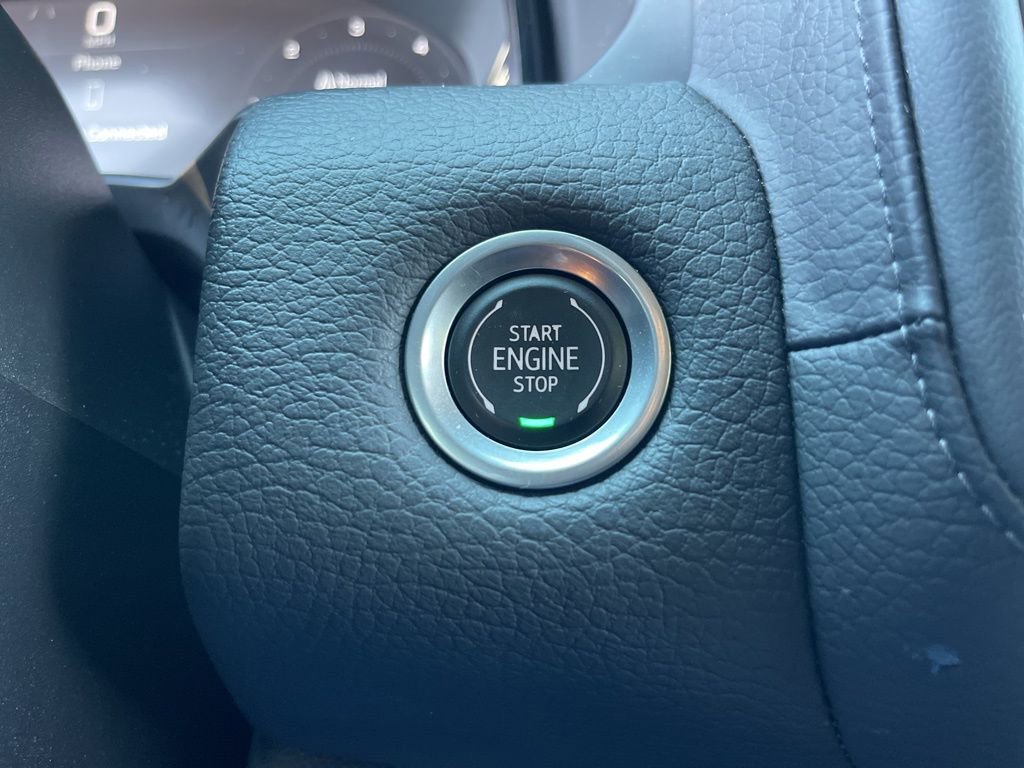 Used 2024 GMC Yukon XL Denali image 13