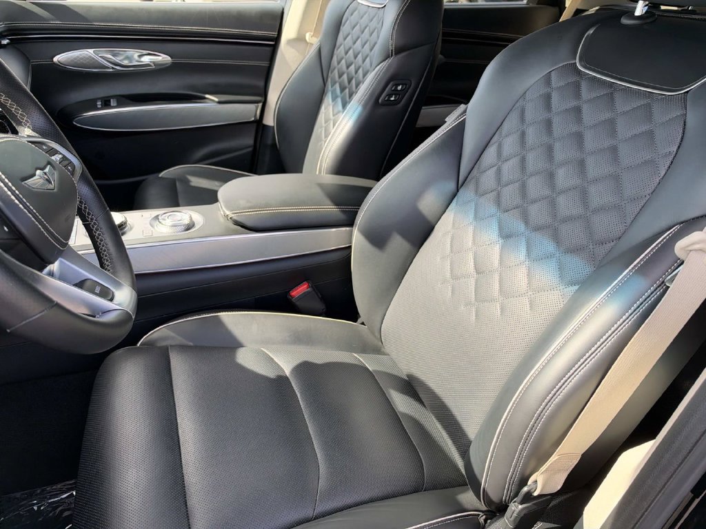 Used 2025 Genesis Electrified GV70 w/ Prestige Package AWD/4WD image 15