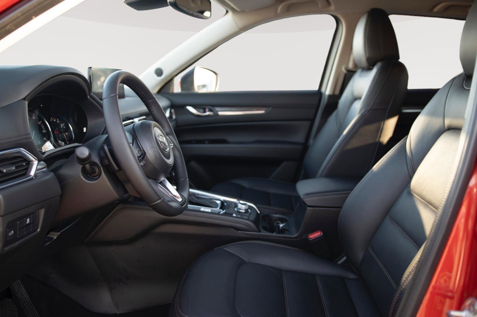 Used 2023 MAZDA CX-5 AWD 2.5 S w/ Premium Plus Pkg image 2