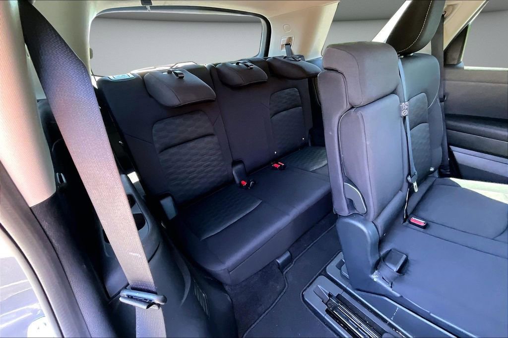 Used 2024 Nissan Pathfinder SV AWD/4WD image 26