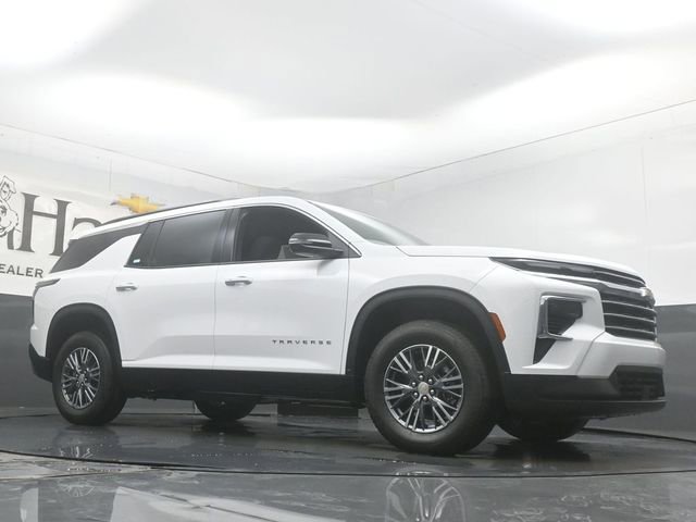 New 2026 Chevrolet Traverse LT w/ LPO, Floor Liner Package image 2