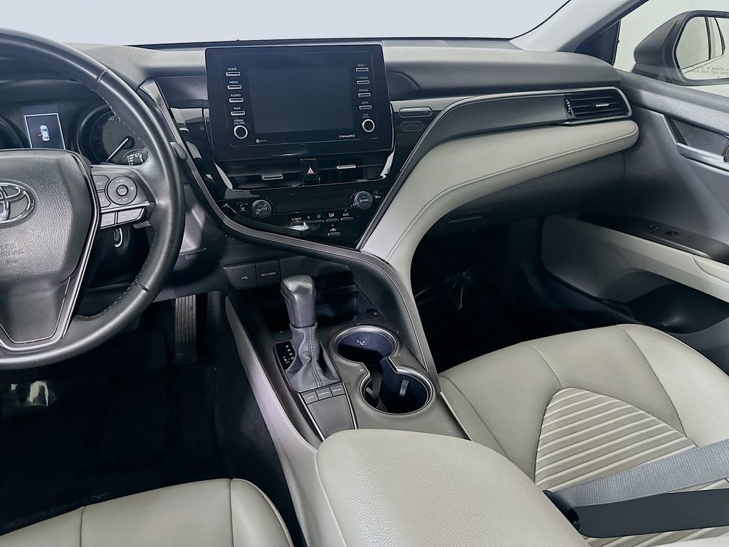 Used 2023 Toyota Camry SE image 18