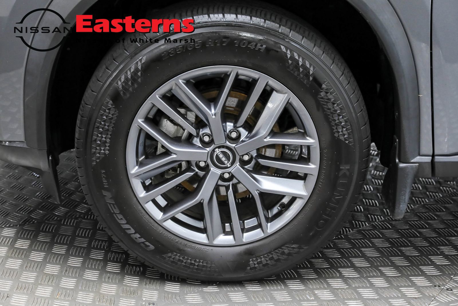 Used 2023 Nissan Rogue S image 33