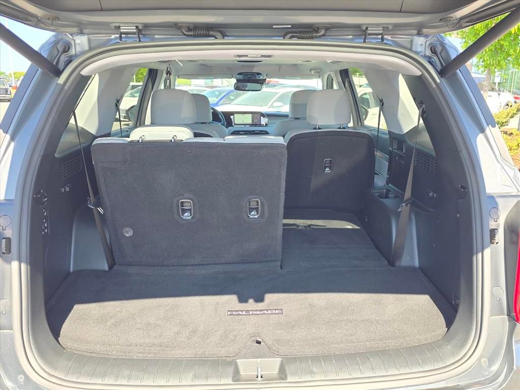 Used 2022 Hyundai Palisade SEL w/ Premium Package FWD image 18