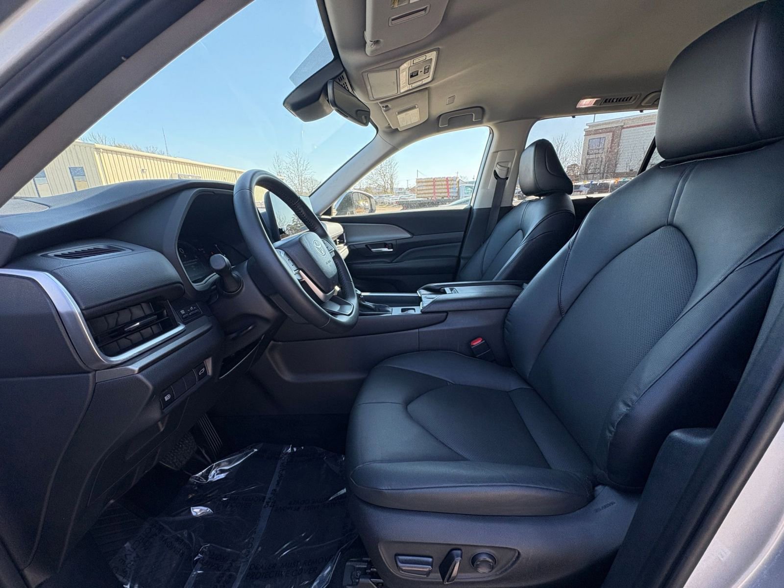 Used 2025 Toyota Grand Highlander FWD image 28