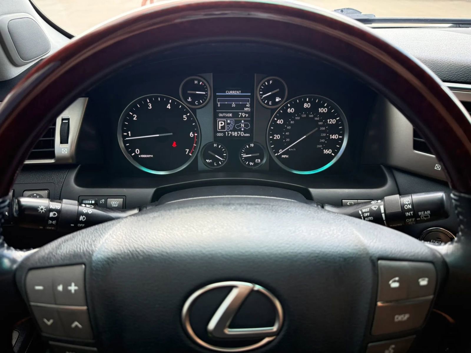 Used 2014 Lexus LX 570 4WD image 15