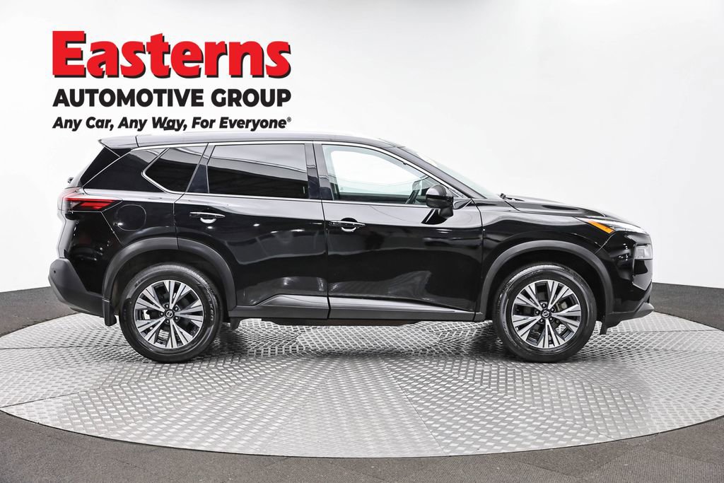 Used 2021 Nissan Rogue SV w/ Premium Package AWD/4WD image 4