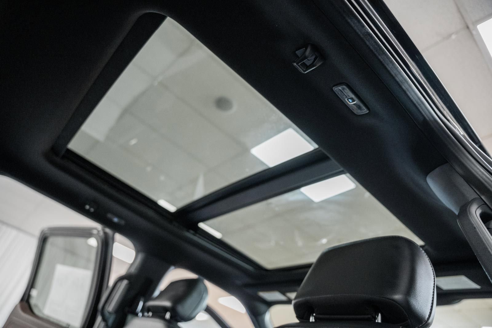 Certified 2021 Ford F150 Lariat w/ Equipment Group 502A High image 42