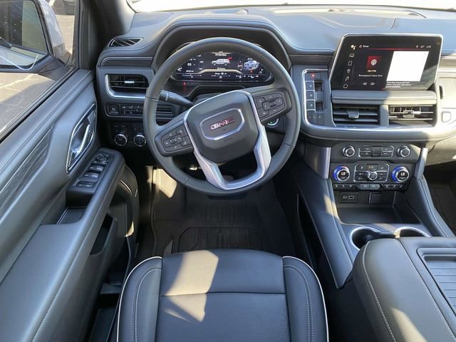 Used 2024 GMC Yukon XL SLT w/ SLT Luxury Package image 16