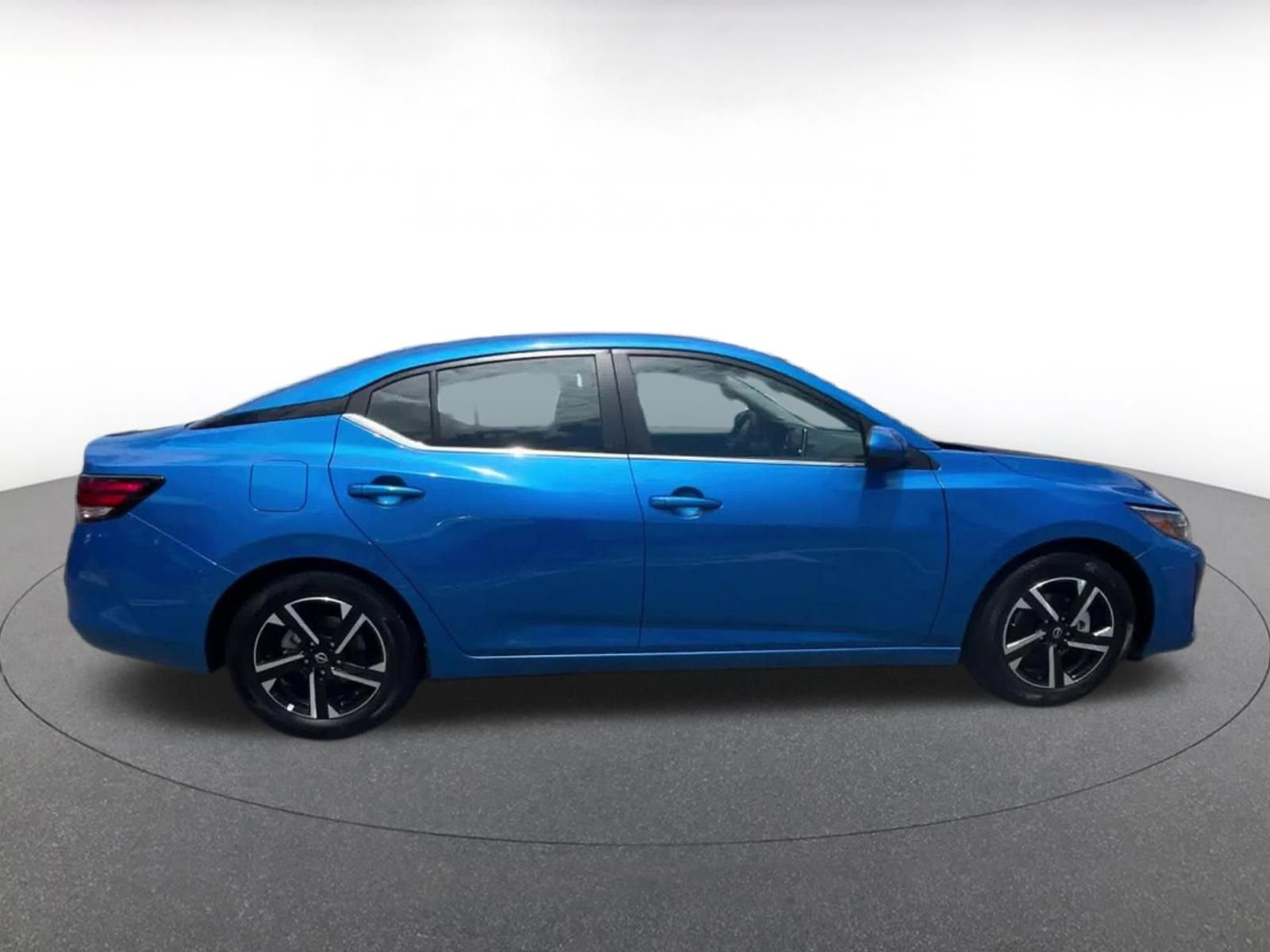 Used 2025 Nissan Sentra SV FWD image 16
