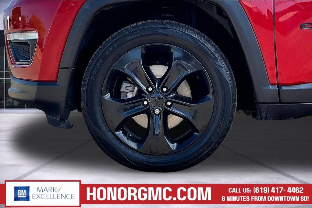 Used 2019 Jeep Compass Latitude FWD image 38