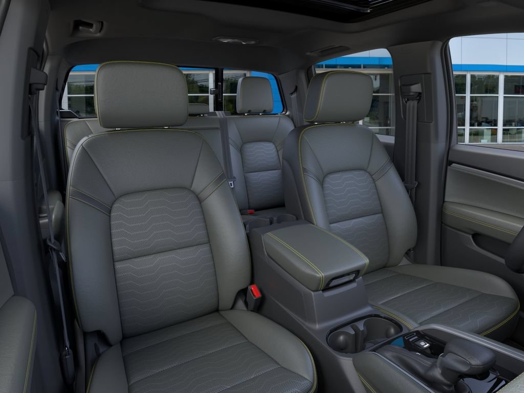 New 2026 Chevrolet Colorado ZR2 w/ Technology Package AWD/4WD image 18